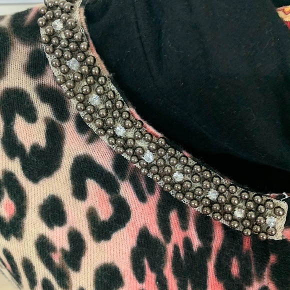 Leopard print peach colored cardigan-great to dress up in or with jeans - Picture 4 of 6